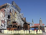 Fotos Aufbauzeit Oktoberfest München 2016. Wiesnaufbau Fotos und Video vom 23.08.2016 - Tag 44 des Wiesnaufbaus (©Foto: Marikka-Laila Maisel)